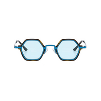 Azul com Lentes Azuis