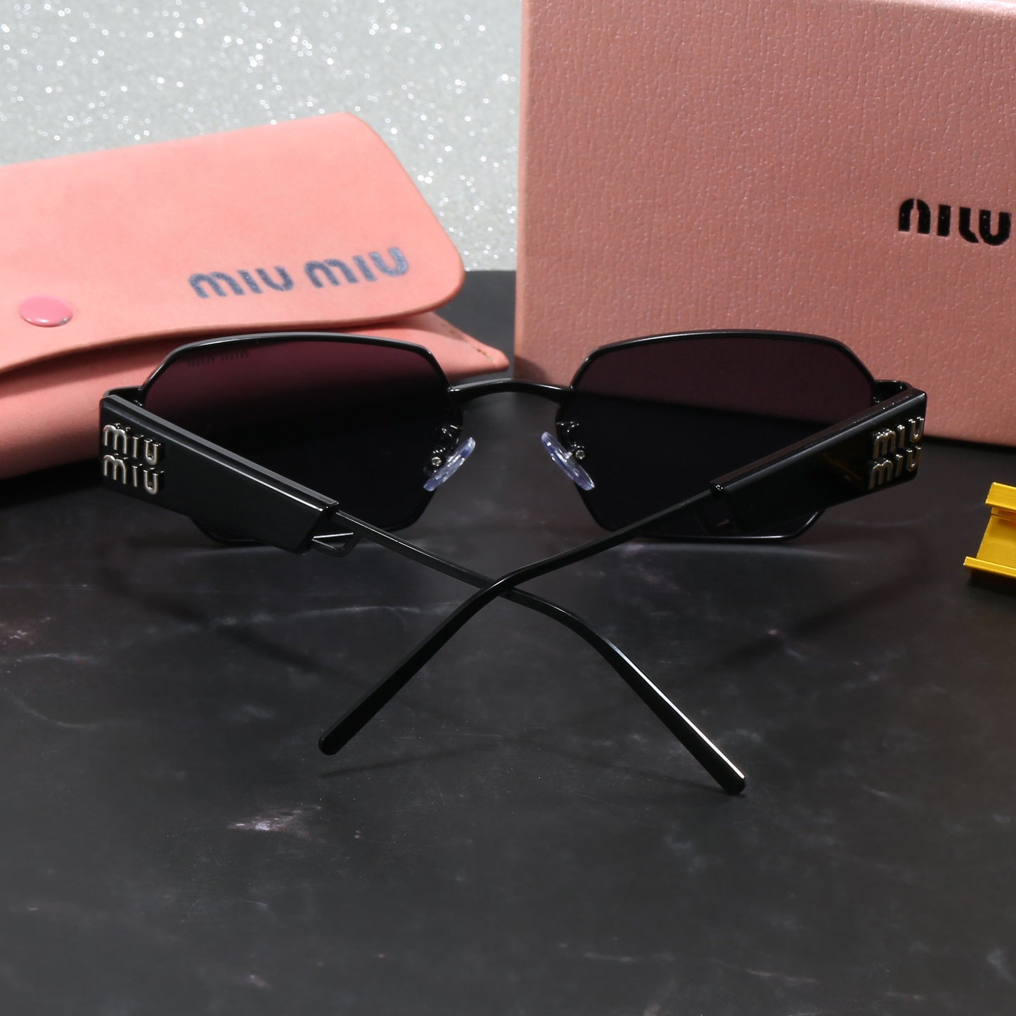 Óculos de Sol Miu Miu Milano