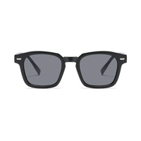 Preto com Lentes Escuras